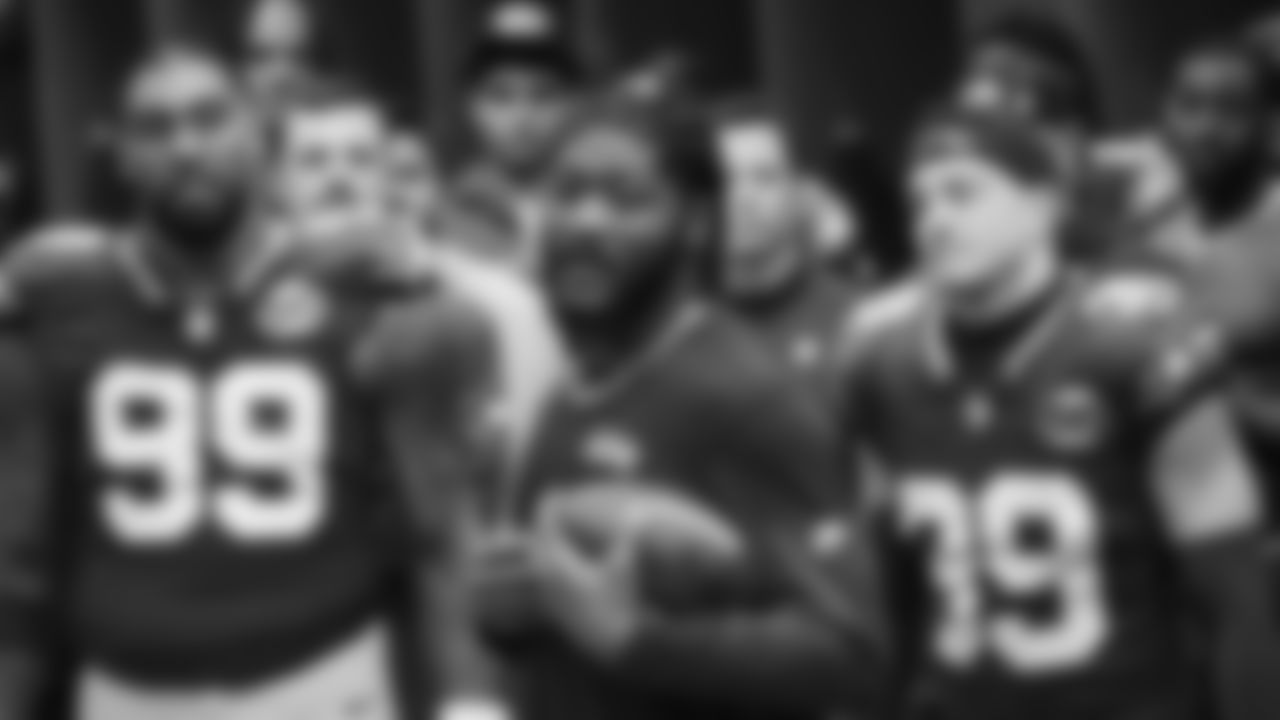 Seahawks linebacker Ernest Jones IV (13) vs. the Minnesota Vikings in Week 13.