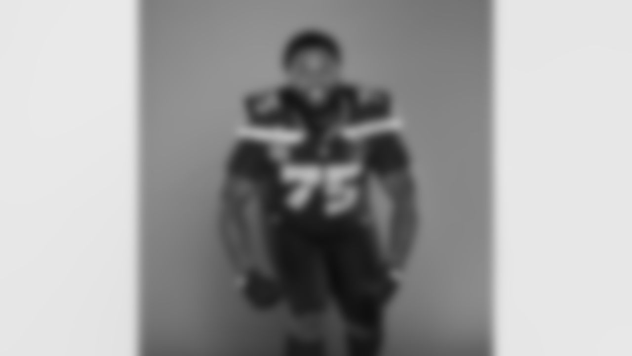 Seahawks guard Anthony Bradford (75).