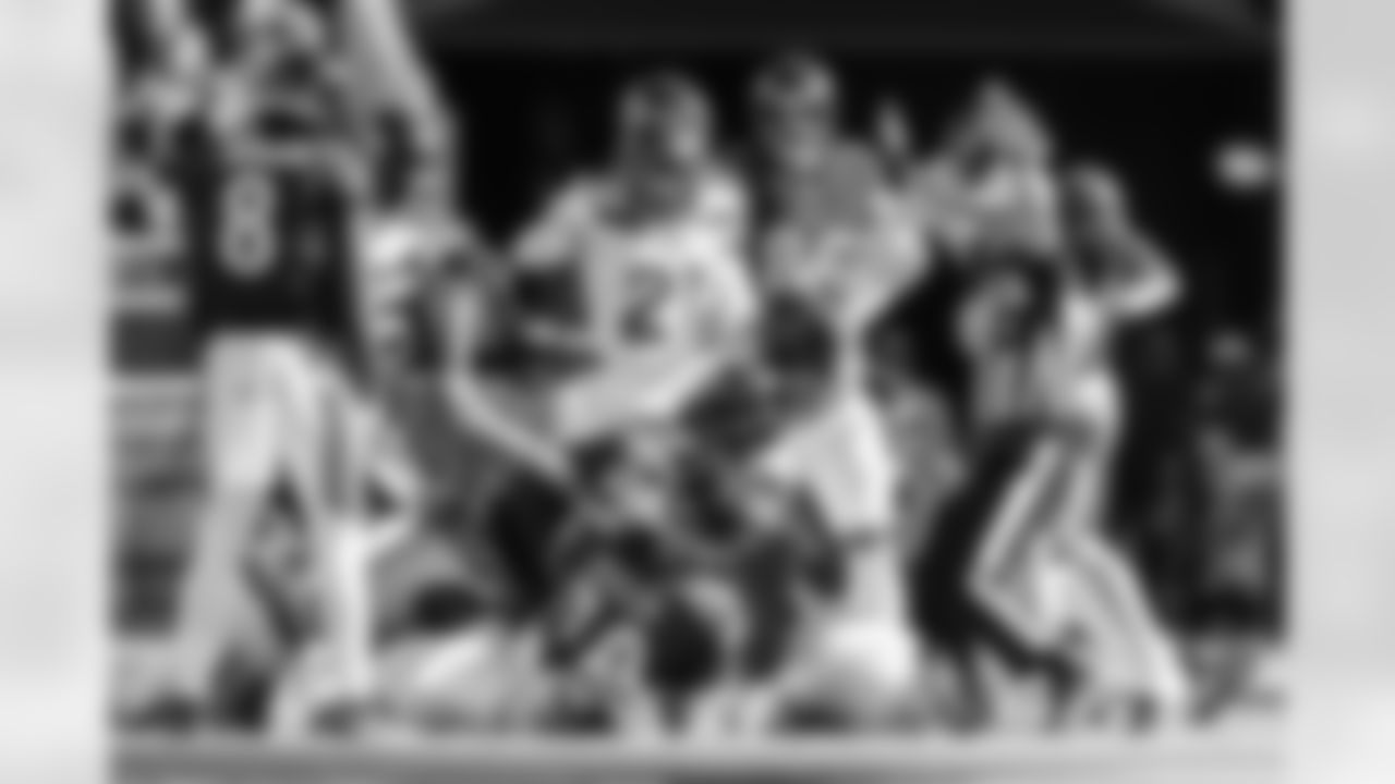 20231105_EYEONTHEHAWKS_MAR_RM2_4101_17