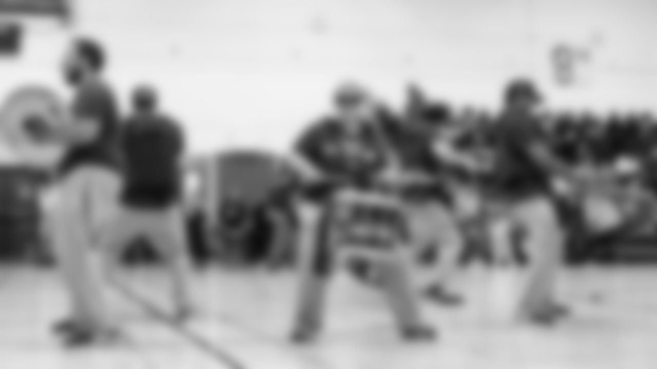 Students at Washington Middle School were surprised with a pep rally on Friday, bringing together the unique tie between sport and music. Blue Thunder, Seahawks Dancers and Legend Lofa Tatupu played a Super Bowl edition of Seahawks trivia, as well as a performance by Blue Thunder and special appearance by Seattle music legend and lead guitarist for Pearl Jam, Mike McCready.