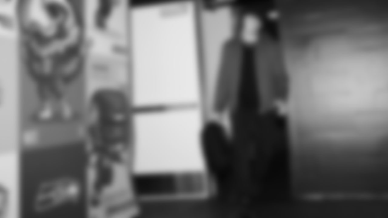 Seahawks tight end Eric Saubert (81) arrived at Lumen Field for the Week 15 matchup vs. the Indianapolis Colts.