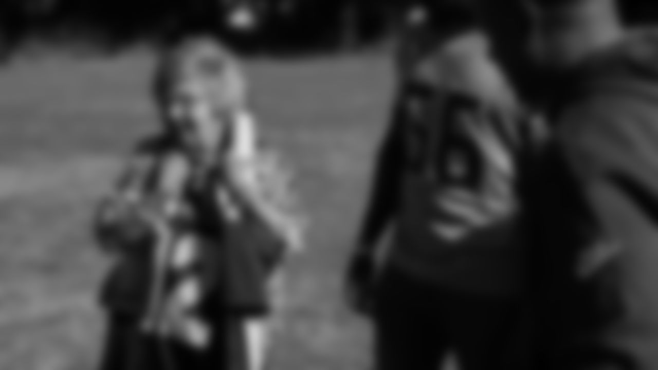 During a visit to Australia, Seahawks Legend Cliff Avril and Blitz stopped by the Kurranulla Aboriginal Corporation Community Center to play flag football and rugby alongside the Cronulla Sharks.