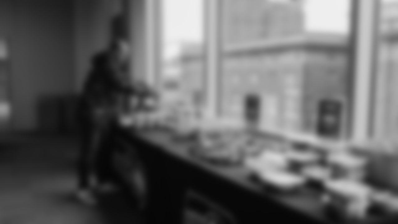 As part of our Inspire Change initiative, we teamed up with Husky Post-Prison Pathways to host an inspiring event highlighting the experiences of women who were formerly incarcerated and providing gifts to families impacted by the system.