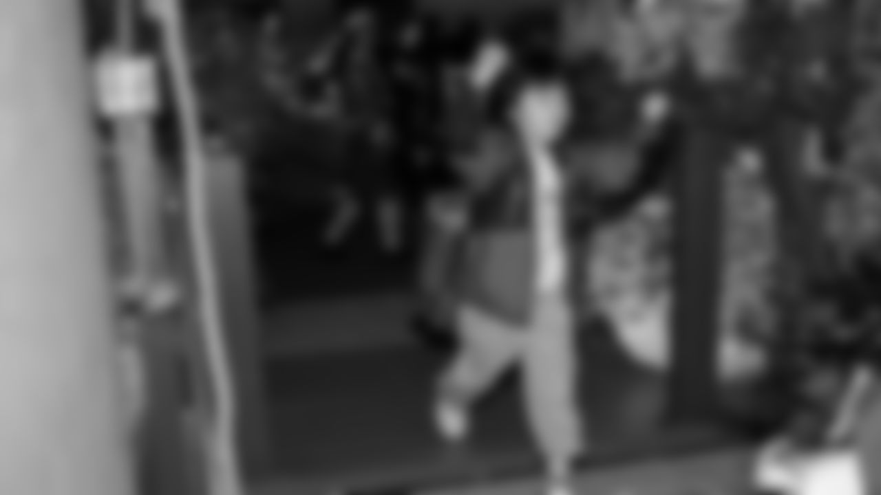 The Seahawks and Delta Air Lines hosted the annual Holiday in the Hangar event on December 2, 2025 to spread holiday cheer.