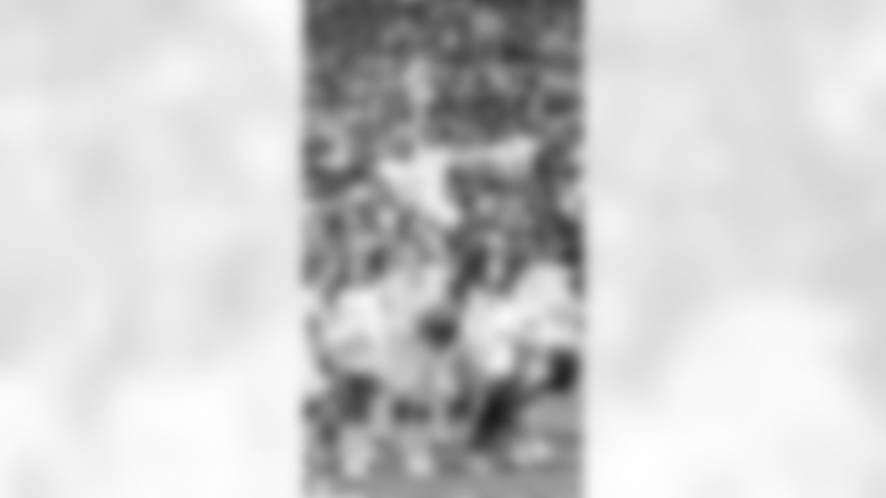 Seahawks Dancers in Week 15 on December 14th, 2025