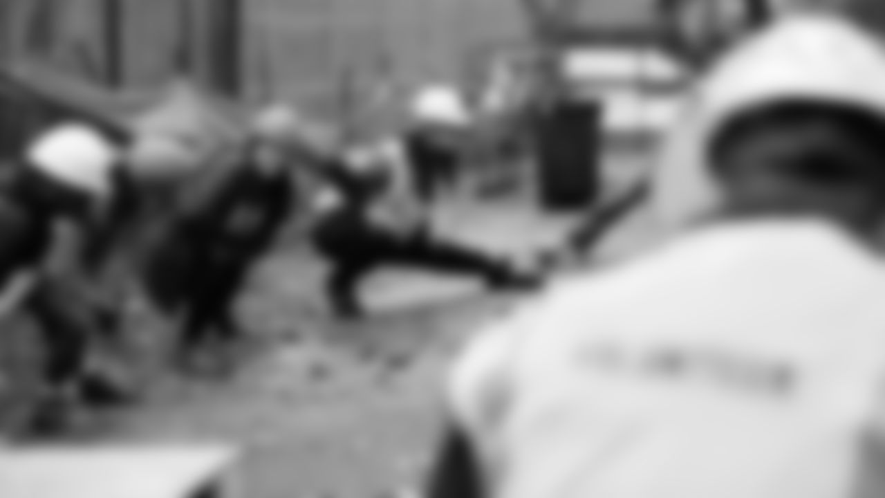 In recognition of Salute to Service Month, the Seahawks and Starbucks joined forces to learn, share, and build together to help provide affordable, stable housing to Veterans in our community.