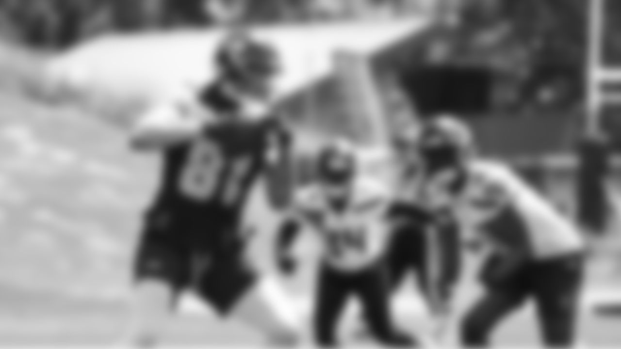 Seahawks tight end Eric Saubert (81) participated in a workout on day one of OTAs on Tuesday, May 27, 2025 at the Virginia Mason Athletic Center.