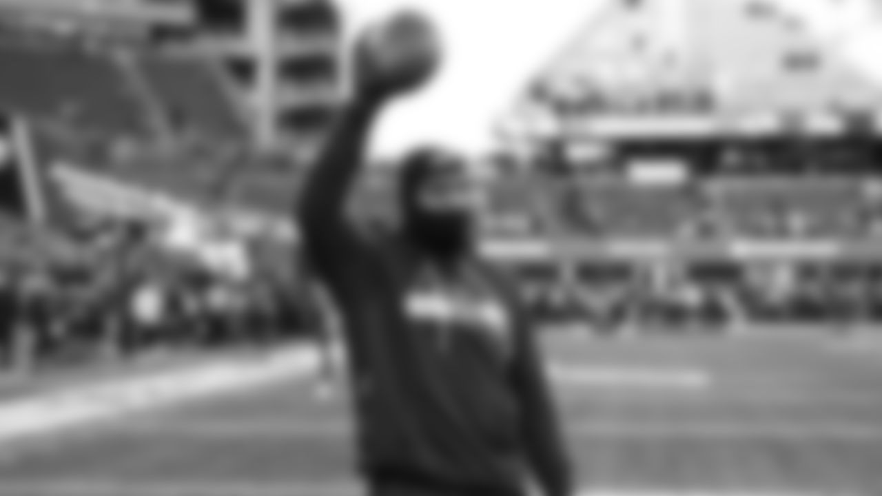 Seahawks running back Kenneth Walker III (9) warms up at Lumen Field for the NFC Championship game vs. the Los Angeles Rams on Sunday, January 25, 2026.