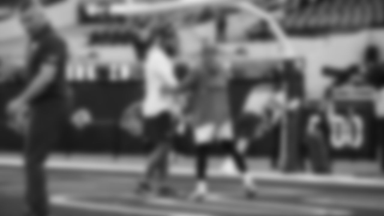 Seahawks linebacker Ernest Jones IV (13) during pregame warmups at SoFi Stadium for the Week 11 matchup at the L.A. Rams.