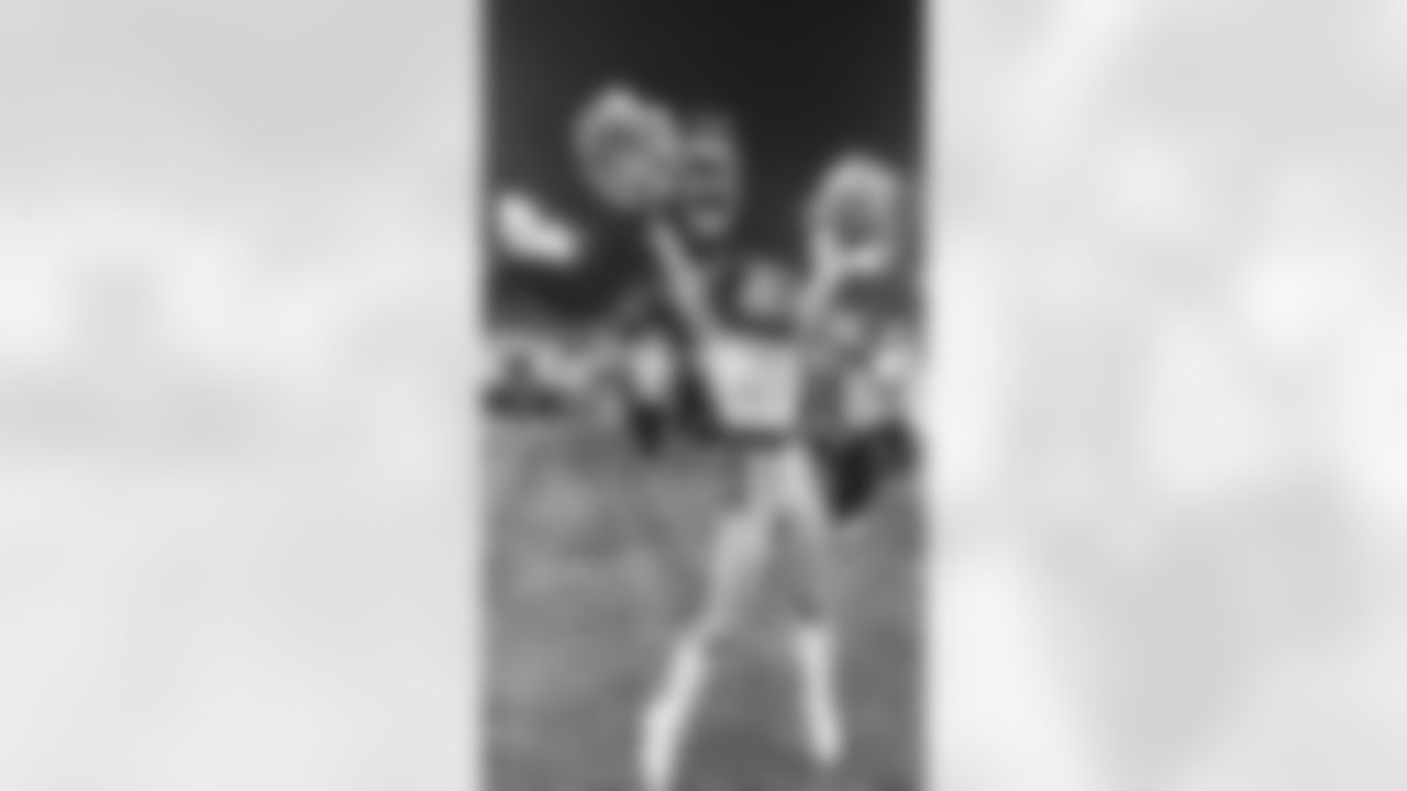 Seahawks Dancers During Week 16 Against the Rams on December 18th, 2025.