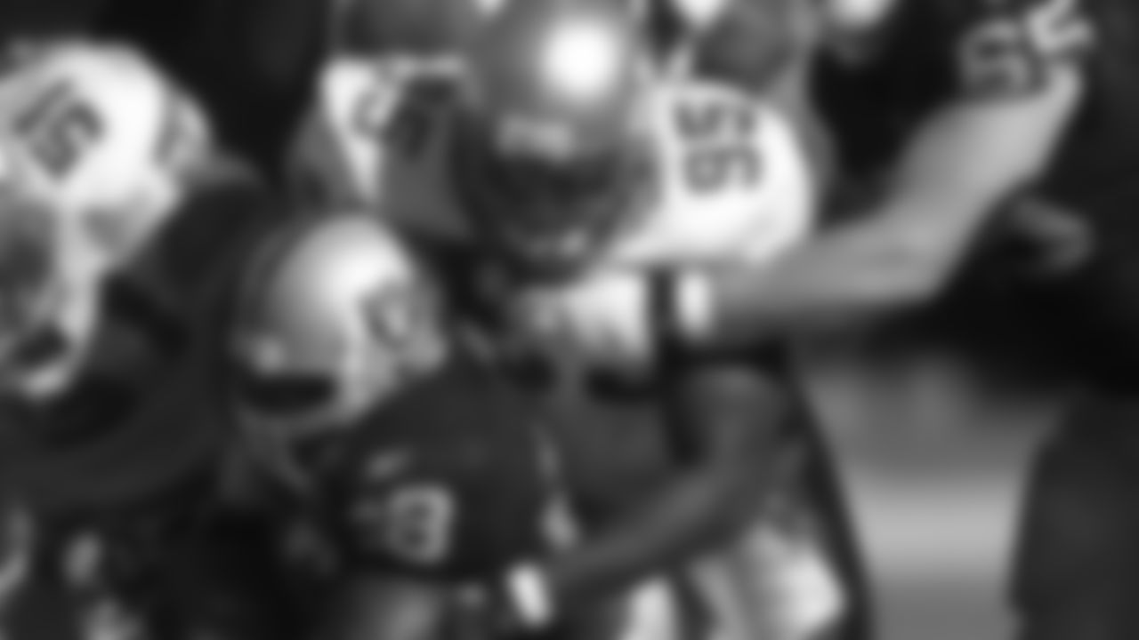 The Seahawks drafted Mississippi State defensive end John Hilliard with the 190th overall pick in the 6th round of the 2000 NFL Draft.