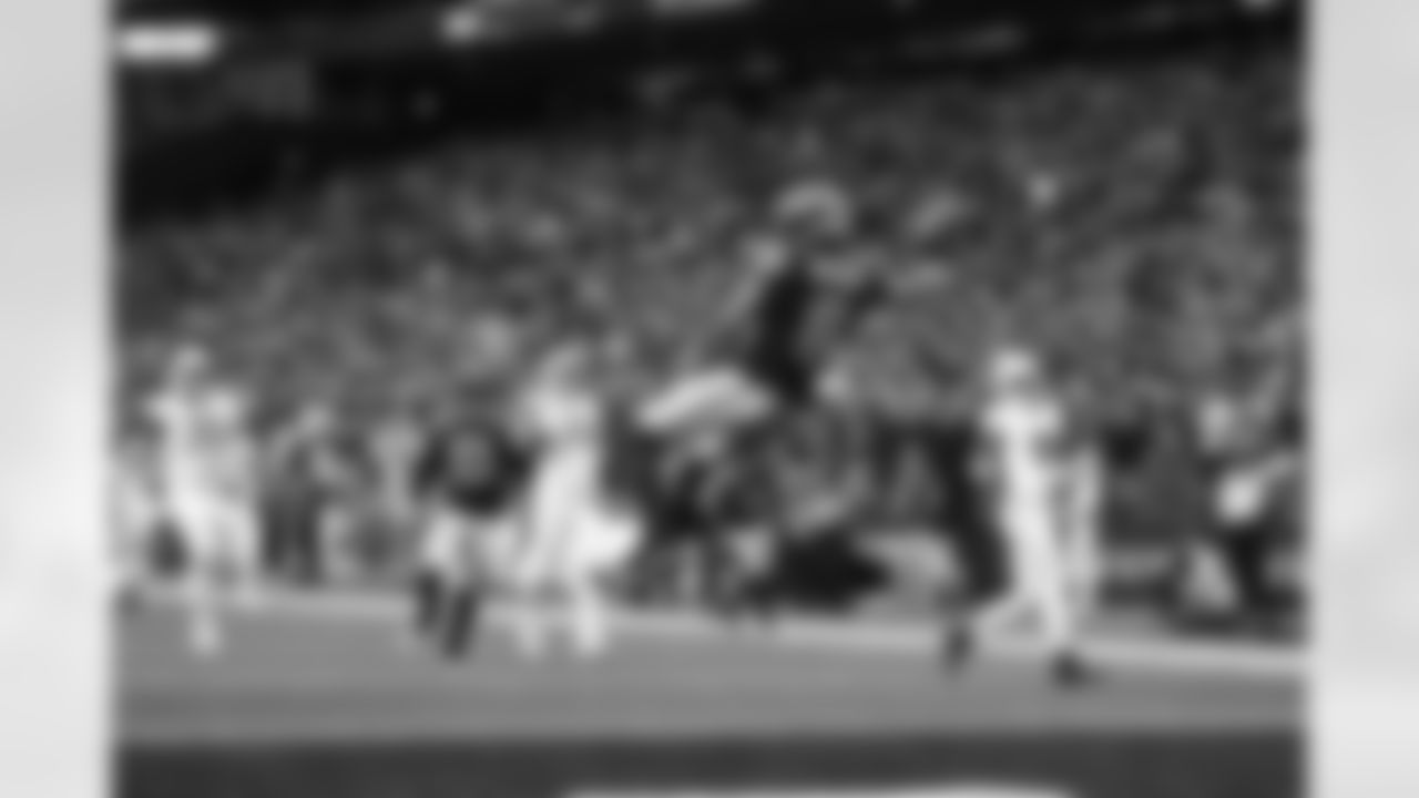 Seahawks safety Coby Bryant (8) picked off Cardinals QB Kyler Murray and returned it 69 yards for his first career touchdown in the 16-6 win over the Arizona Cardinals on November 24, 2024 at Lumen Field.
