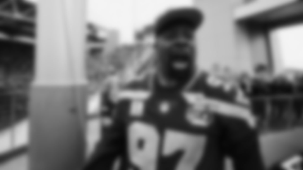 Seahawks Legends Rufus Porter and John L. Williams raise 12 flag in week 15 on December 14, 2025