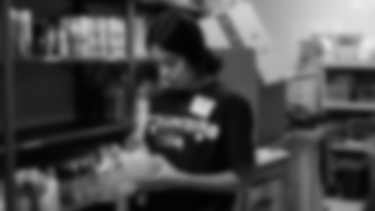 The 2025 Seahawks Intern Class volunteered at the Ronald McDonald House Charities of Western Washington & Alaska for their Intern Day of Service on Thursday, October 30th, 2025