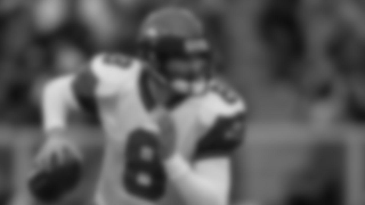QB Matt Hasselbeck 2001-2010