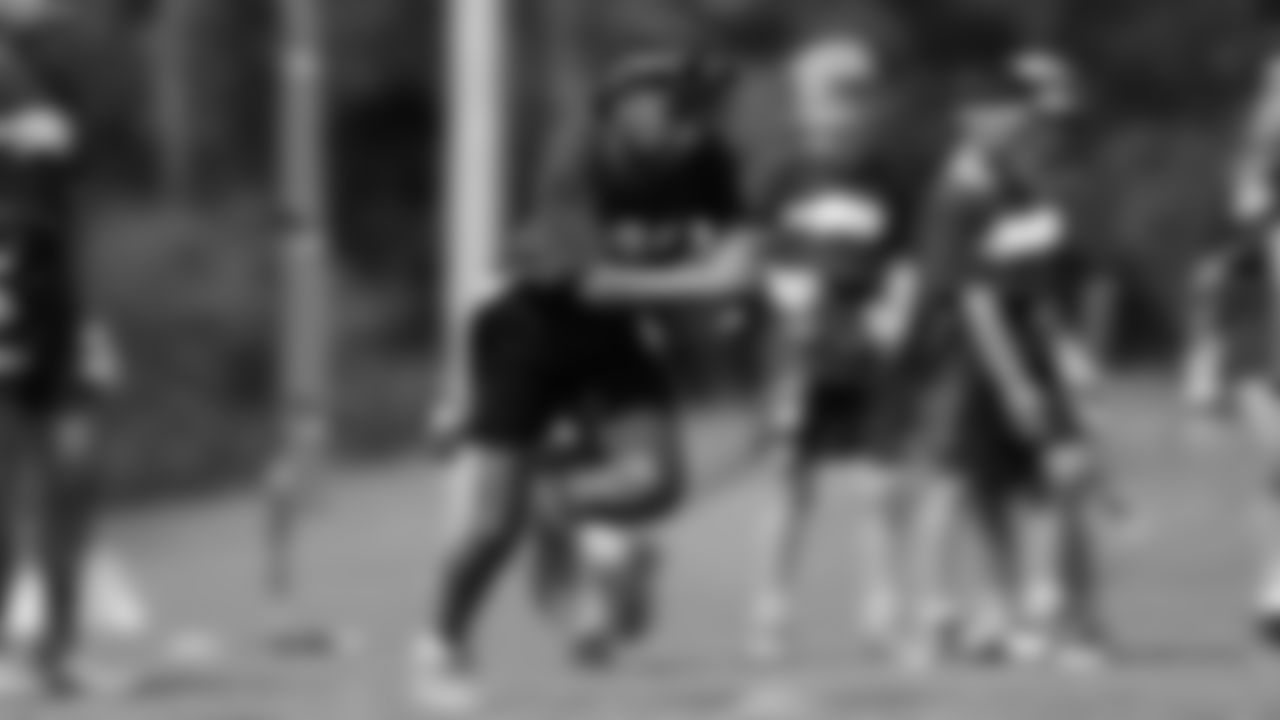 The Seahawks hosted a Seahawks Flag Football camp in Sydney, Australia where local kids had the opportunity to compete alongside Seahawks Legend Cliff Avril.