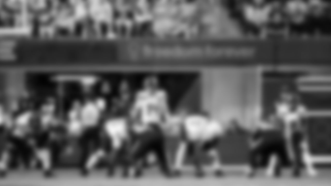 Seahawks at Rams on November 16, 2025