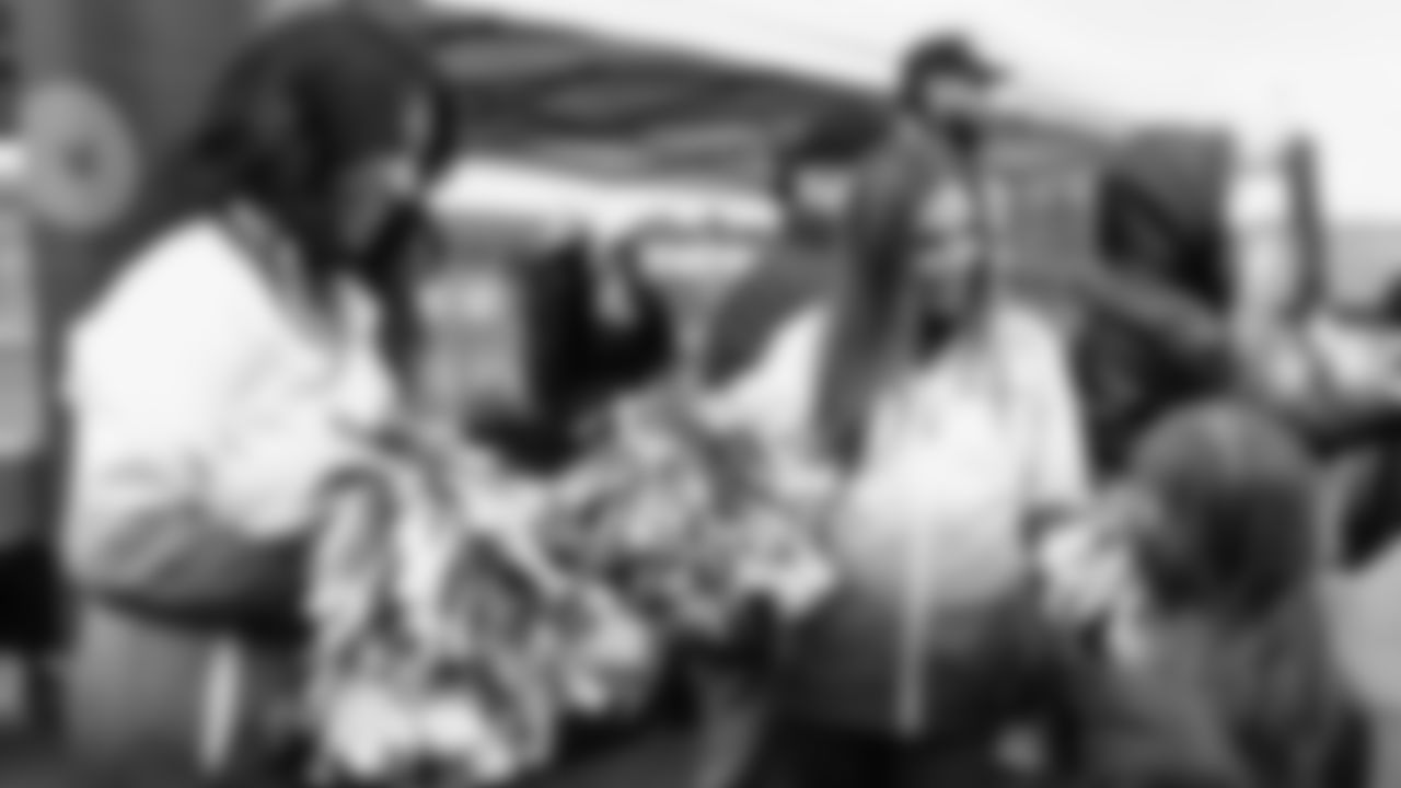 The Seahawks visited Everett Memorial Stadium on Wednesday, January 7, 2026 with Seahawks Legend Garry Gilliam for the third Girls Flag Takeover of the season featuring varsity games between Ferndale High School vs. Monroe High School and Squalicum High School vs. Jackson High School.