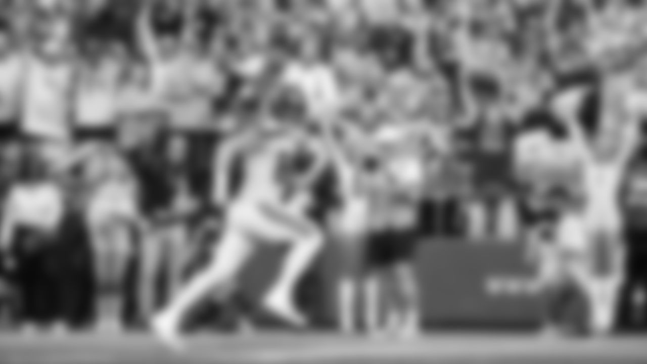Seahawks tight end Will Dissly races to the end zone on a 38-yard touchdown reception from Geno Smith on the game's opening drive.