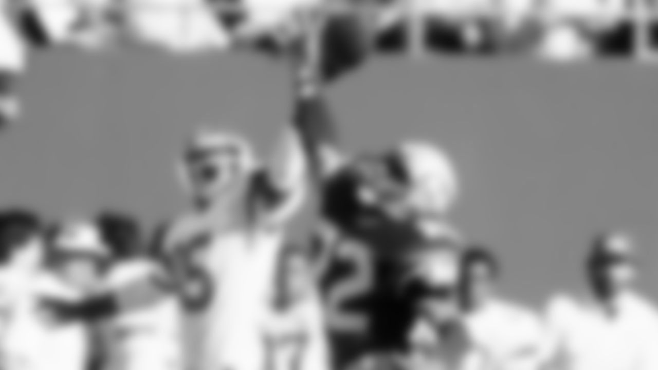 CB Dave Brown (22)