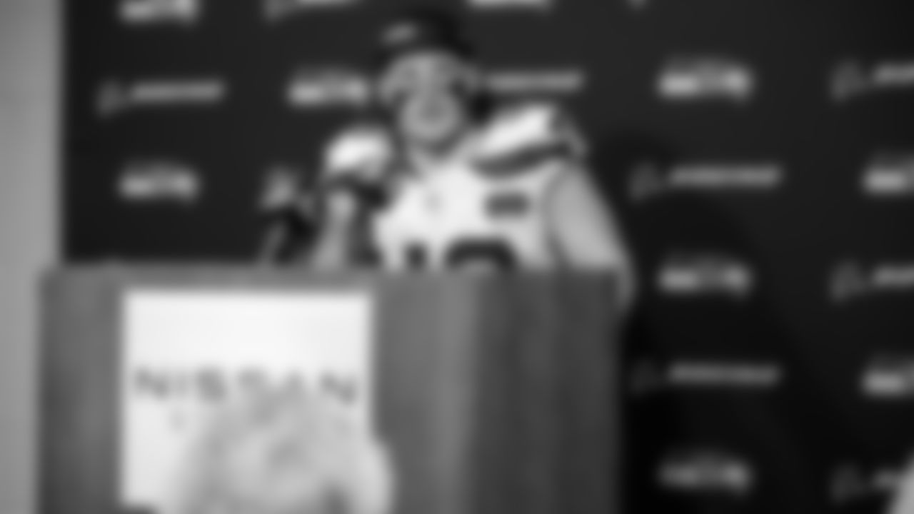 Seahawks celebrate the 30-24 win over the Tennessee Titans at Nissan Stadium on November 23, 2025.