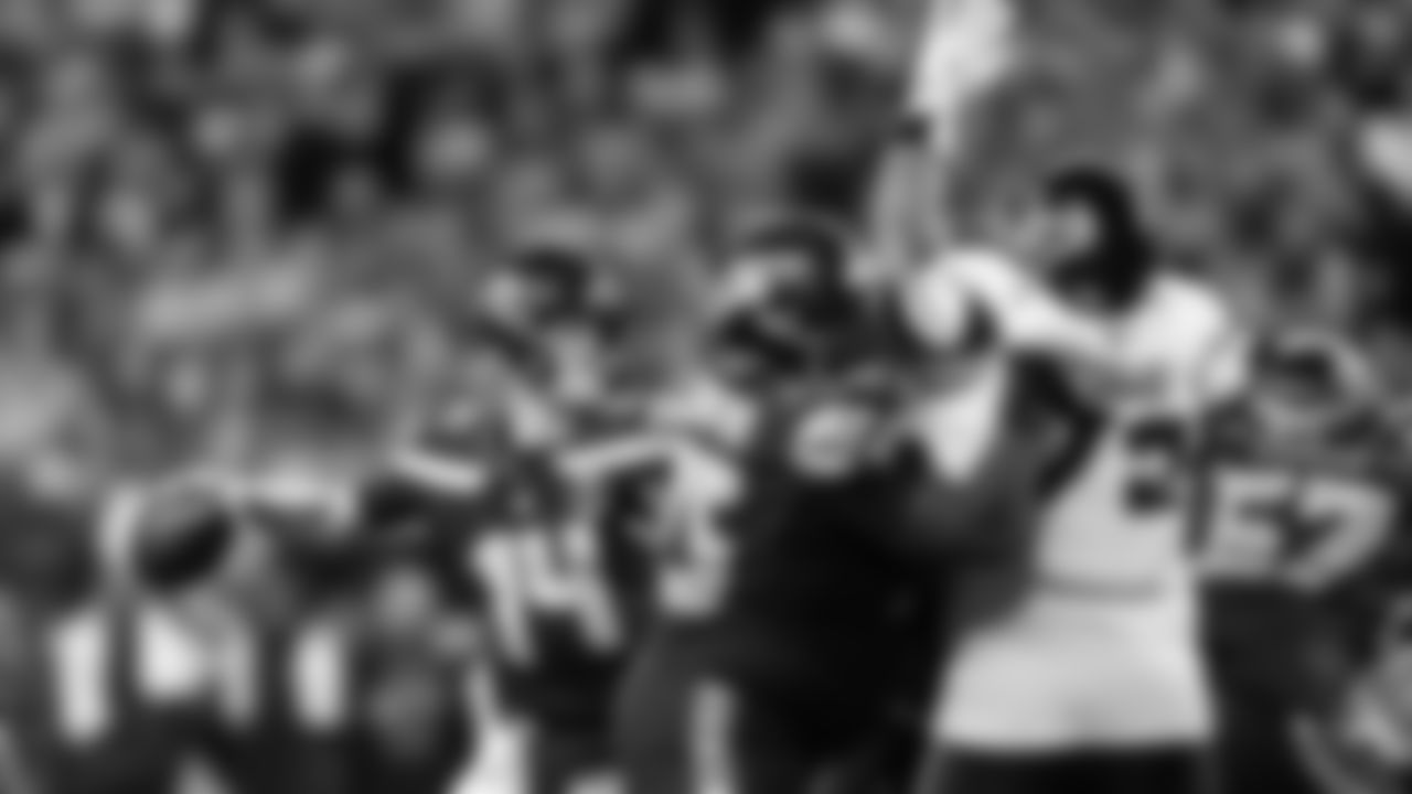 Seahawks quarterback Sam Darnold (14) vs. the Houston Texans in Week 7.