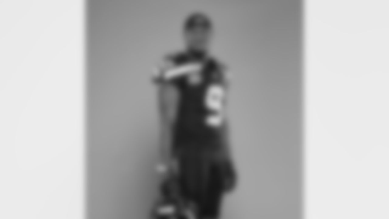 Seahawks running back Kenneth Walker III (9).