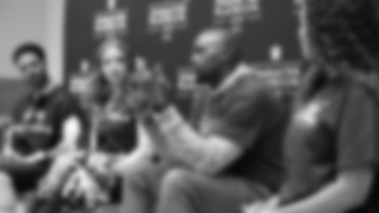 The Seahawks teamed up with EVERFI for a morning learning about mental health with students at Showalter Middle School on October 30, 2025.