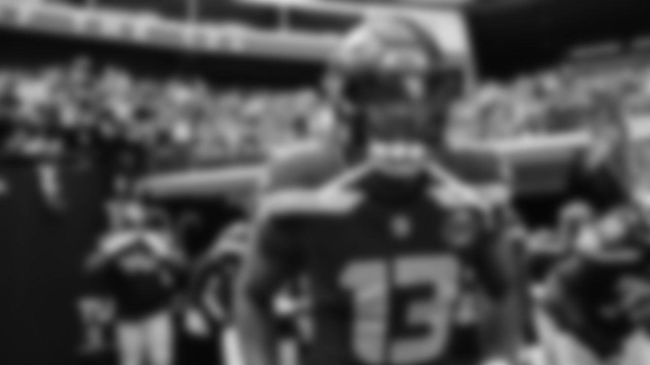 Seahawks linebacker Ernest Jones IV (13) vs. the San Francisco 49ers in Week 1.