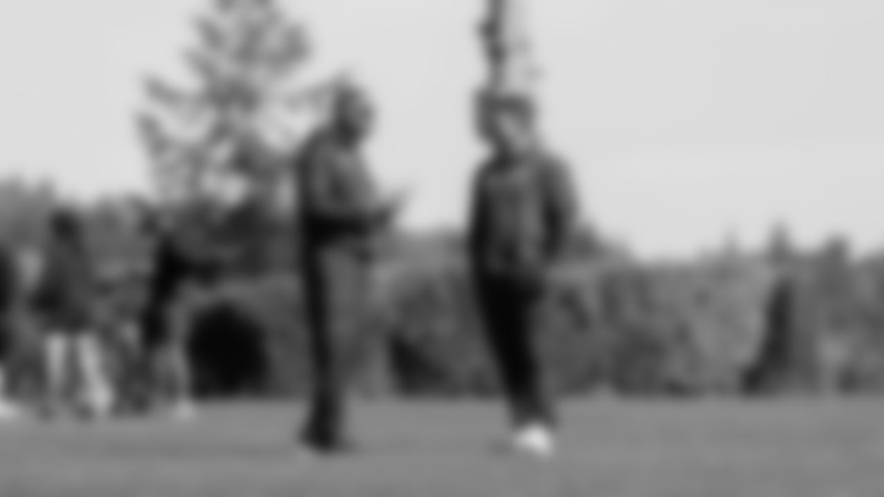 Seahawks head coach Mike Macdonald and assistant head coach Leslie Frazier during a workout on May 5, 2025 at the Virginia Mason Athletic Center.