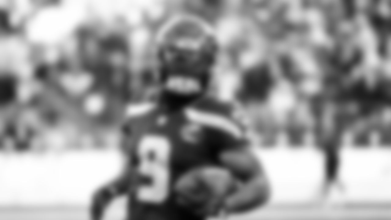 Seahawks running back Kenneth Walker III (9) warms up at Lumen Field for the NFC Championship game vs. the Los Angeles Rams on Sunday, January 25, 2026.