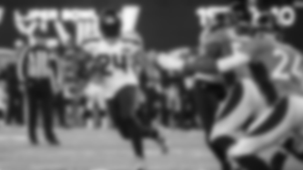 RB Marshawn Lynch 2010-2015,2019
