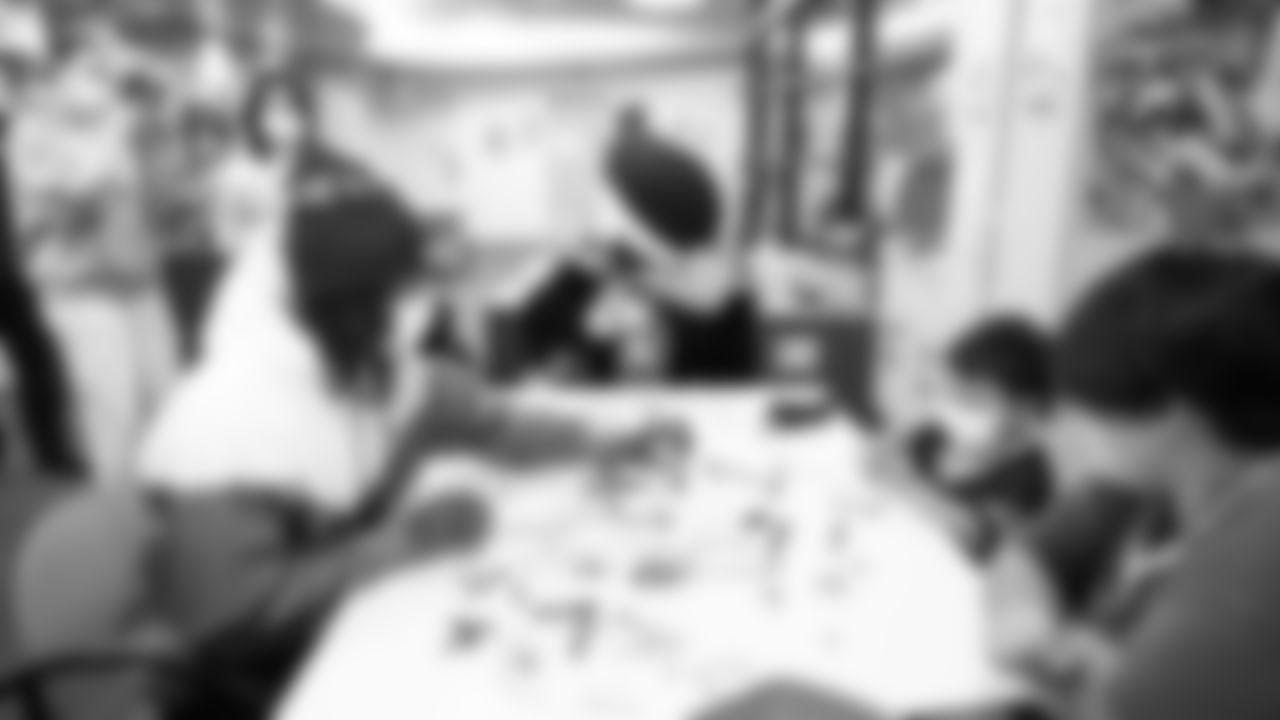 Seahawks wide receiver Rashid Shaheed visited a local children's hospital in Seattle and spent time with patients and their families in honor of the holiday season.