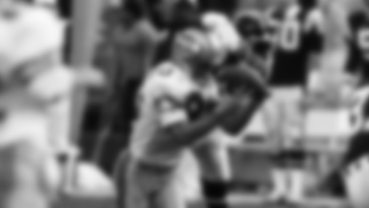 WR Steve Largent 1976-1989
