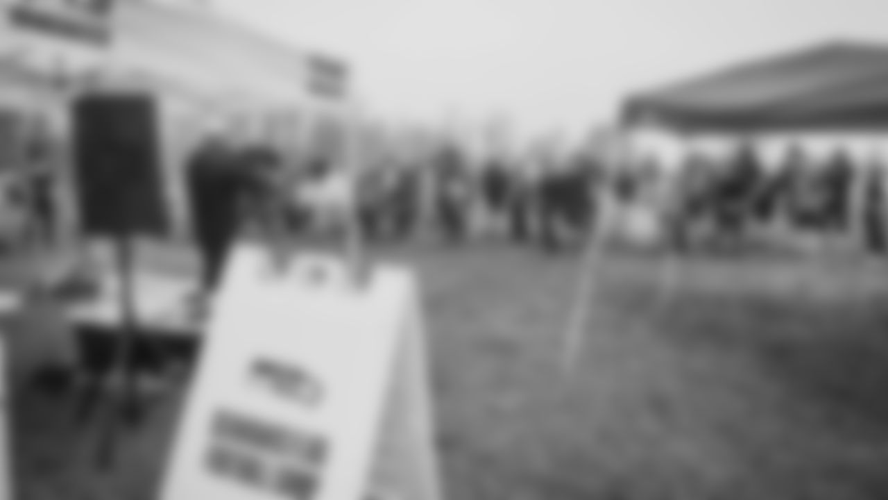 The Seahawks hosted a flag football clinic with NFL FLAG Vancouver at Unwin Park in Surrey, BC on Saturday, November 15, 2025.