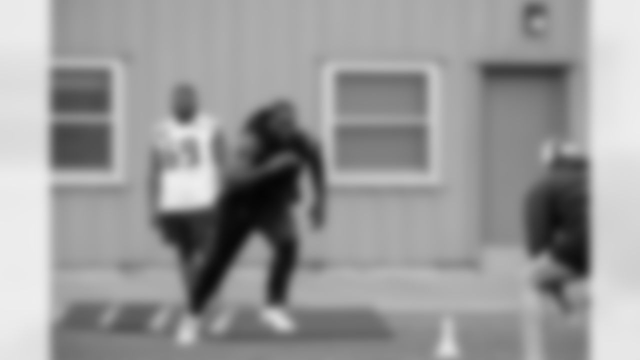Seahawks defensive end DeMarcus Lawrence (0) participated in the Seahawks 2025 offseason workout program.