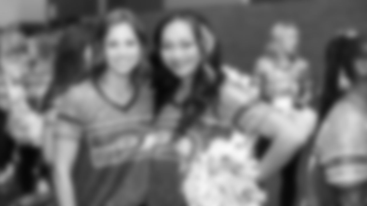 On Saturday, October 5th, Sea Gals/Seahawks Dancers alumni performed at Lumen Field.