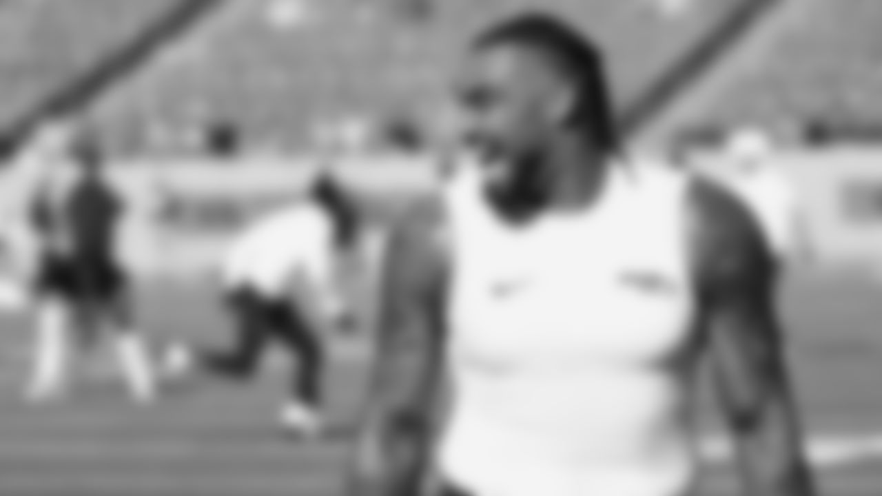 Seahawks defensive end Leonard Williams (99) hit the field at Nissan Stadium for the Week 12 matchup vs. the Titans in Nashville, Tennessee.