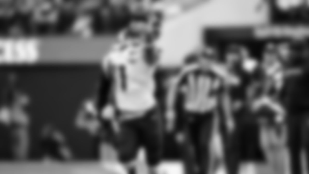 Seahawks at Rams on November 16, 2025