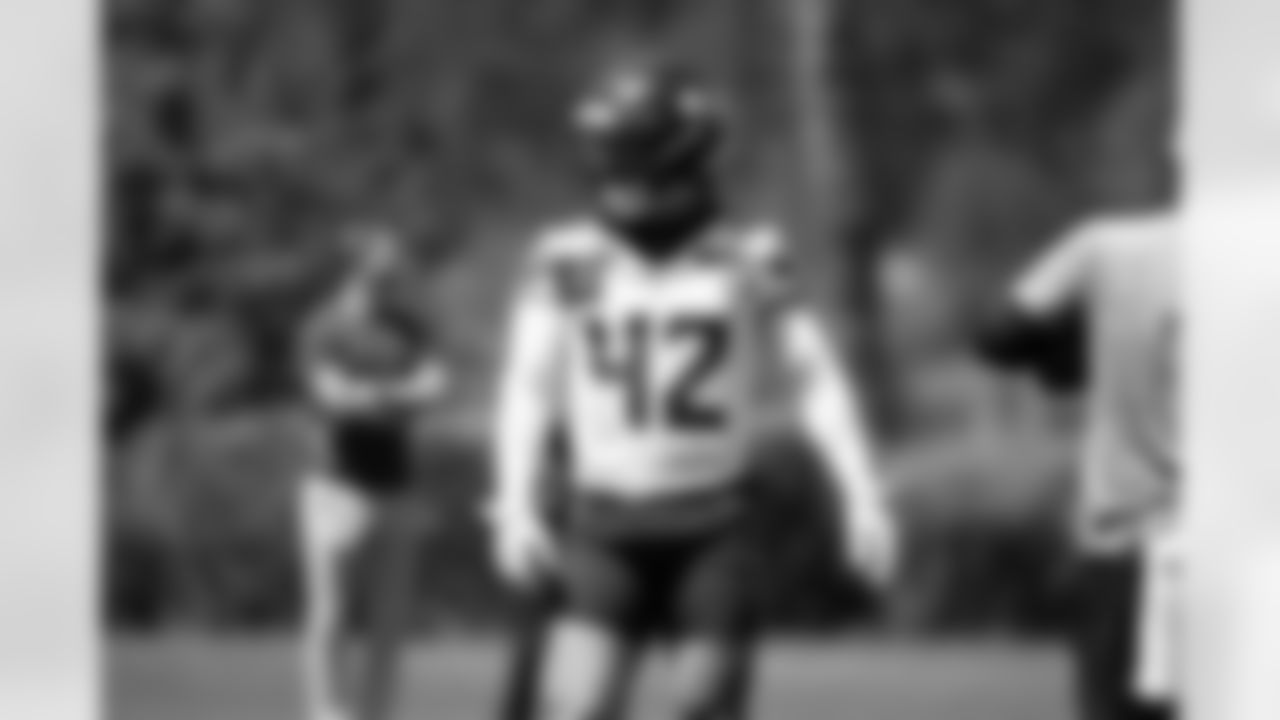 Seahawks linebacker Drake Thomas (42) participated in the Seahawks 2025 offseason workout program.