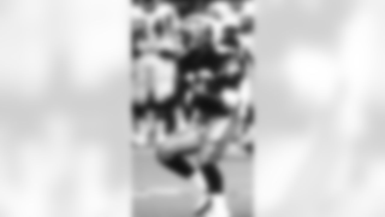WR Steve Largent 1976-1989
