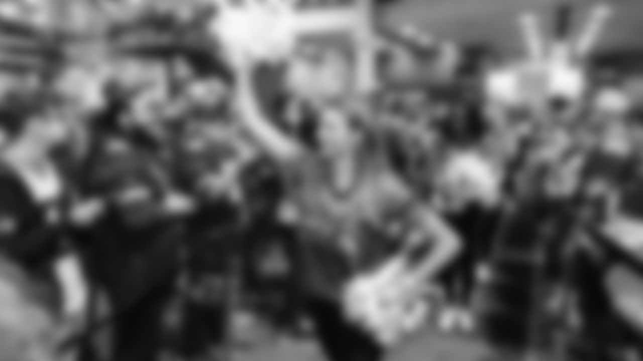 On Saturday, October 5th, Sea Gals/Seahawks Dancers alumni performed at Lumen Field.