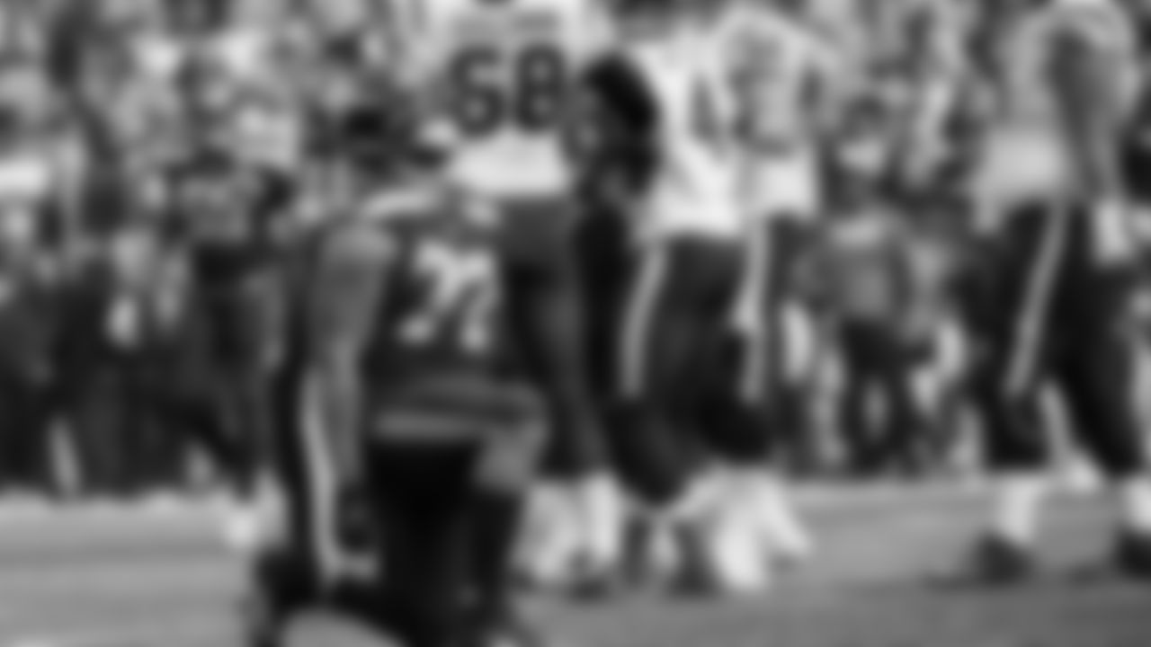 DE Michael Bennett 2013-2017