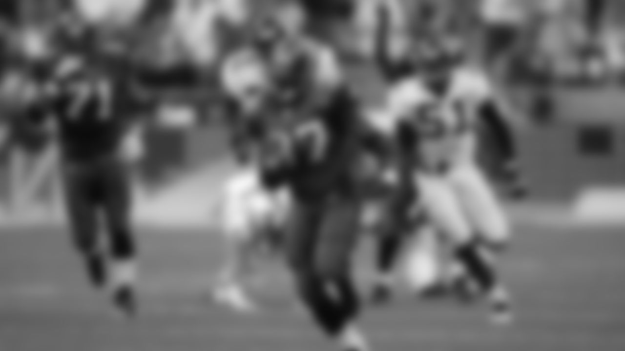 RB Shaun Alexander 2000-2007