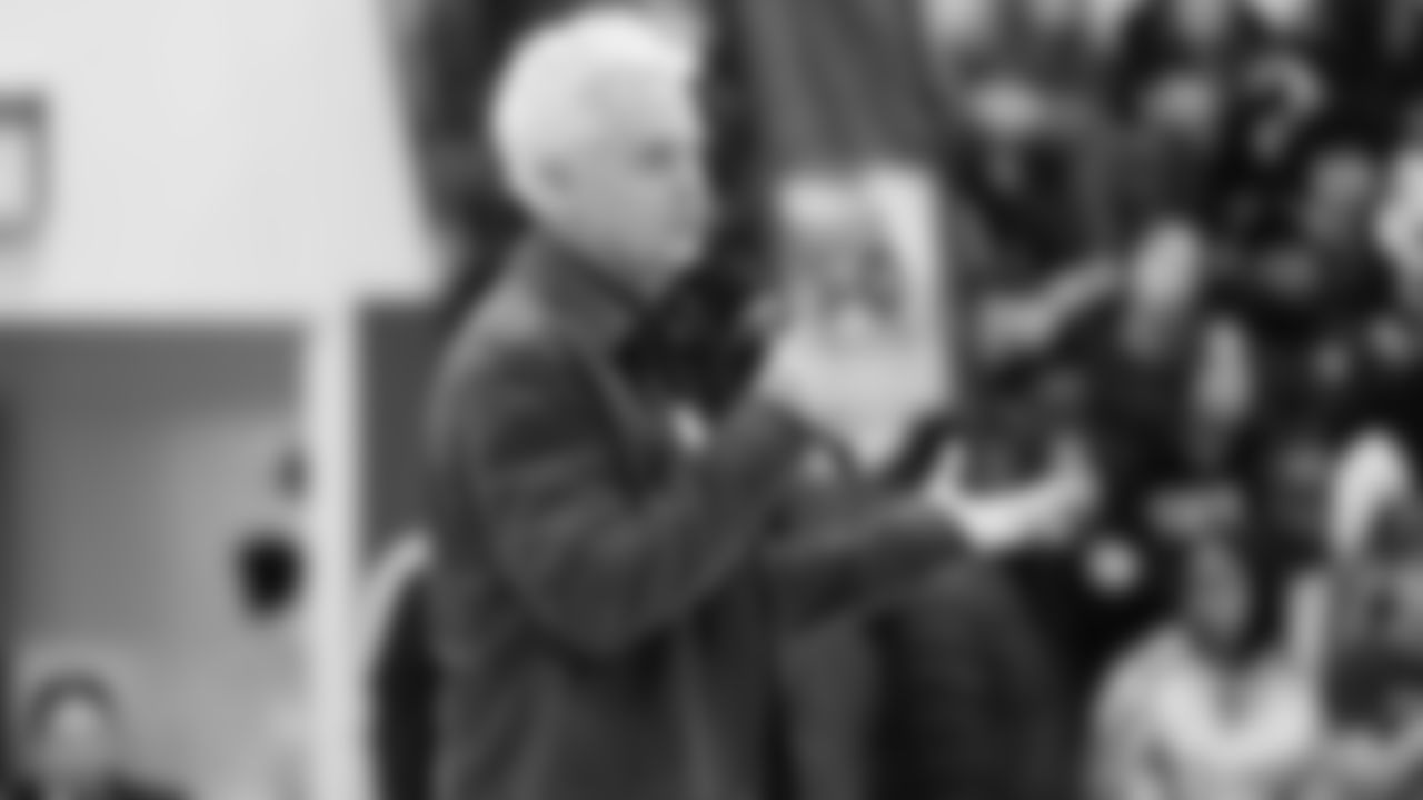 Students at Washington Middle School were surprised with a pep rally on Friday, bringing together the unique tie between sport and music. Blue Thunder, Seahawks Dancers and Legend Lofa Tatupu played a Super Bowl edition of Seahawks trivia, as well as a performance by Blue Thunder and special appearance by Seattle music legend and lead guitarist for Pearl Jam, Mike McCready.