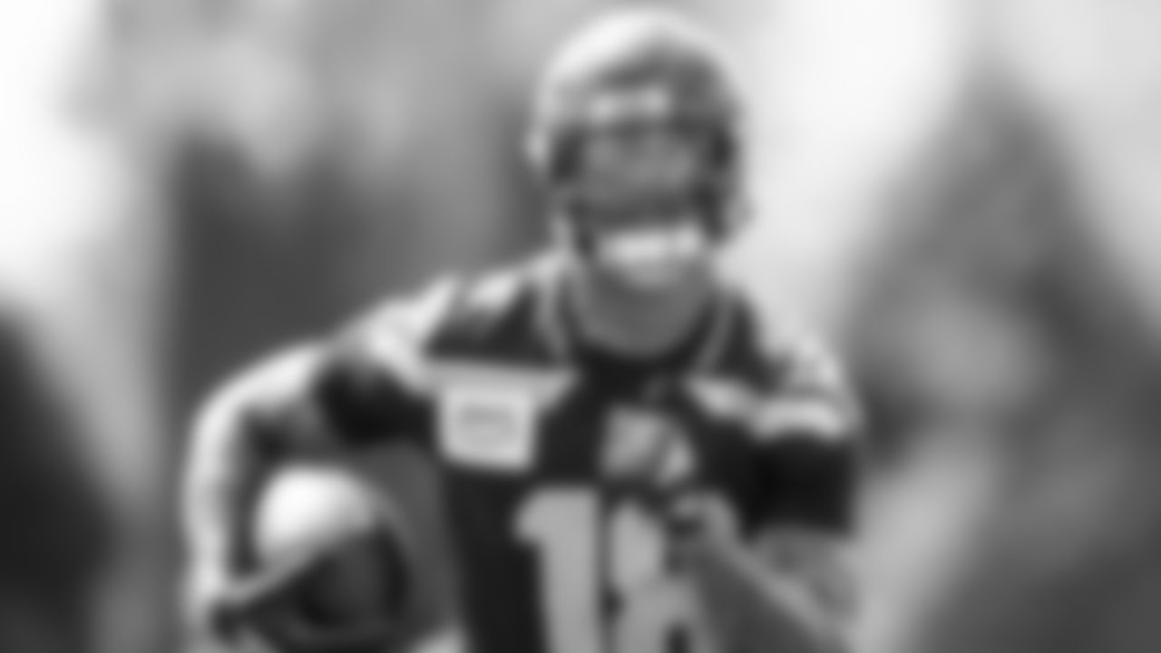 Tight end Elijah Arroyo (18) practiced on day one of rookie minicamp on May 2, 2025 at the Virginia Mason Athletic Center.