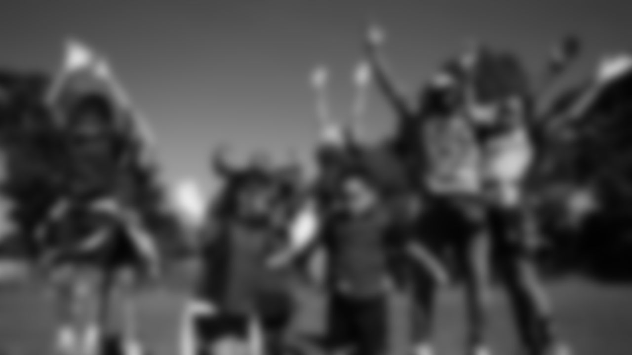 During a visit to Australia, Seahawks Legend Cliff Avril and Blitz stopped by the Kurranulla Aboriginal Corporation Community Center to play flag football and rugby alongside the Cronulla Sharks.