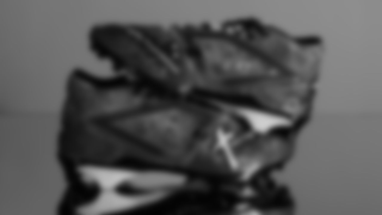 Seahawks tight end Nick Kallerup (89) - Two Lights Foundation