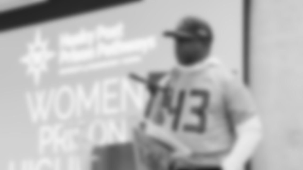 As part of our Inspire Change initiative, we teamed up with Husky Post-Prison Pathways to host an inspiring event highlighting the experiences of women who were formerly incarcerated and providing gifts to families impacted by the system.