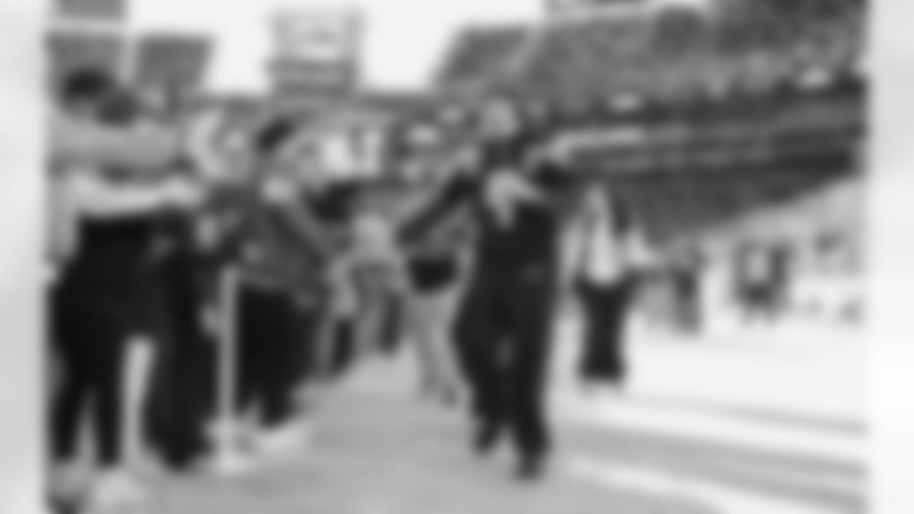 20260211_SBLX_PARADE_HOO_8790-10